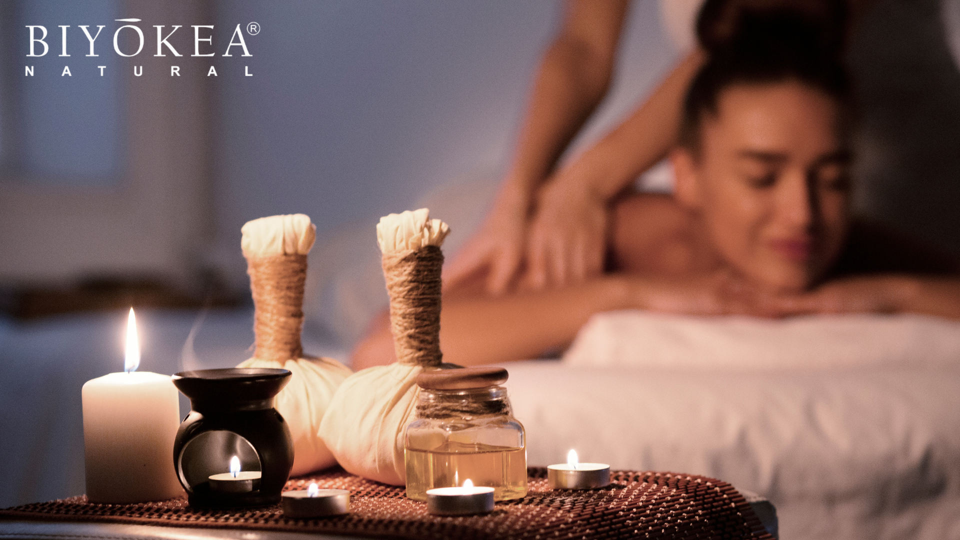 Buổi massage thư giãn với dầu massage